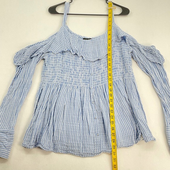 Jessica Simpson Blue White Striped Cold Shoulder Smocked Top 2X Womens Plus Size - Picture 4 of 7